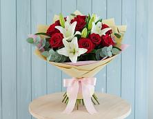 Букет цветов из:  Лилии и Розы в Ермаковском