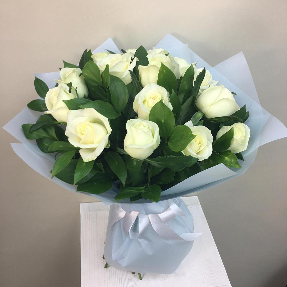 Букет 15 Белых роз Проуд в Ермаковском
