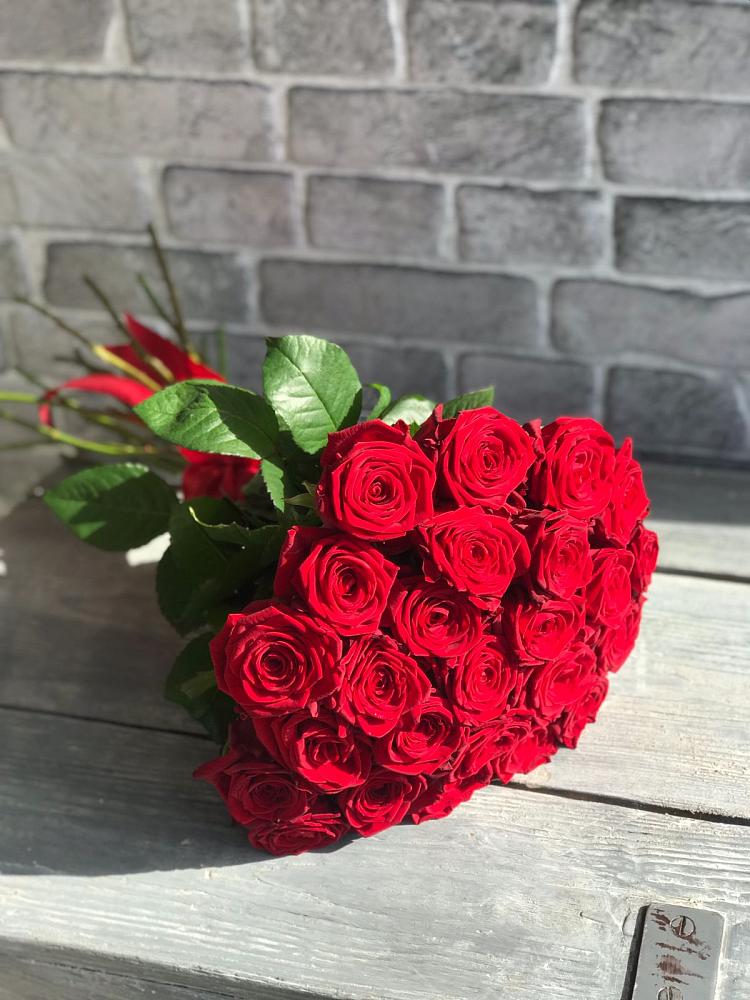 Букет Красные розы Фридом в Ермаковском