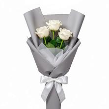 Букет 3 белые розы в Ермаковском