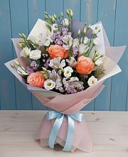 Букет цветов из:  Лизиантусы, Розы, Альстромерии и Гипсофила в Ермаковском