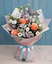 Букет цветов из:  Лизиантусы, Розы, Альстромерии и Гипсофила в Ермаковском