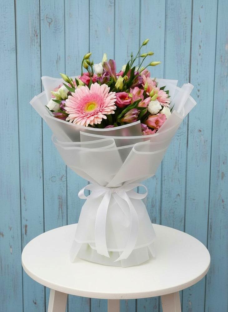 Букет цветов из: Герберы, Альстромерии и Лизиантусы в Ермаковском