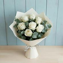Букет Белые розы в Эвкалипте в Ермаковском