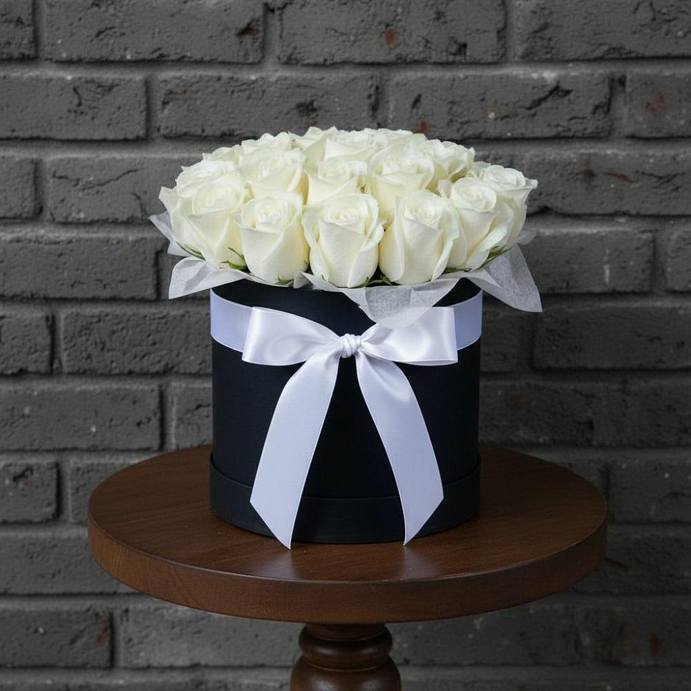 Цветочная композиция из Розы в шляпной коробке в Ермаковском